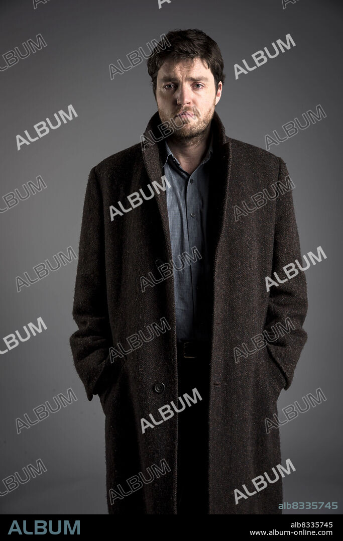Tom BURKE in CORMORAN STRIKE, 2017, directed by CHARLES STURRIDGE and KIERON HAWKES. Copyright BBC ONE.