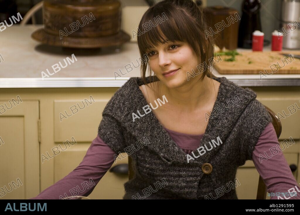 BOJANA NOVAKOVIC en AL LÍMITE, 2010 (EDGE OF DARKNESS), dirigida por MARTIN CAMPBELL. Copyright WARNER BROSS PICTURES/BBC FILMS/ICON PRODUCTIONS / POLAY, MACALL.