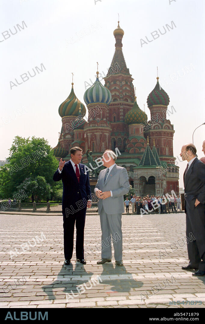 President Reagan and Soviet General Secretary Gorbachev.