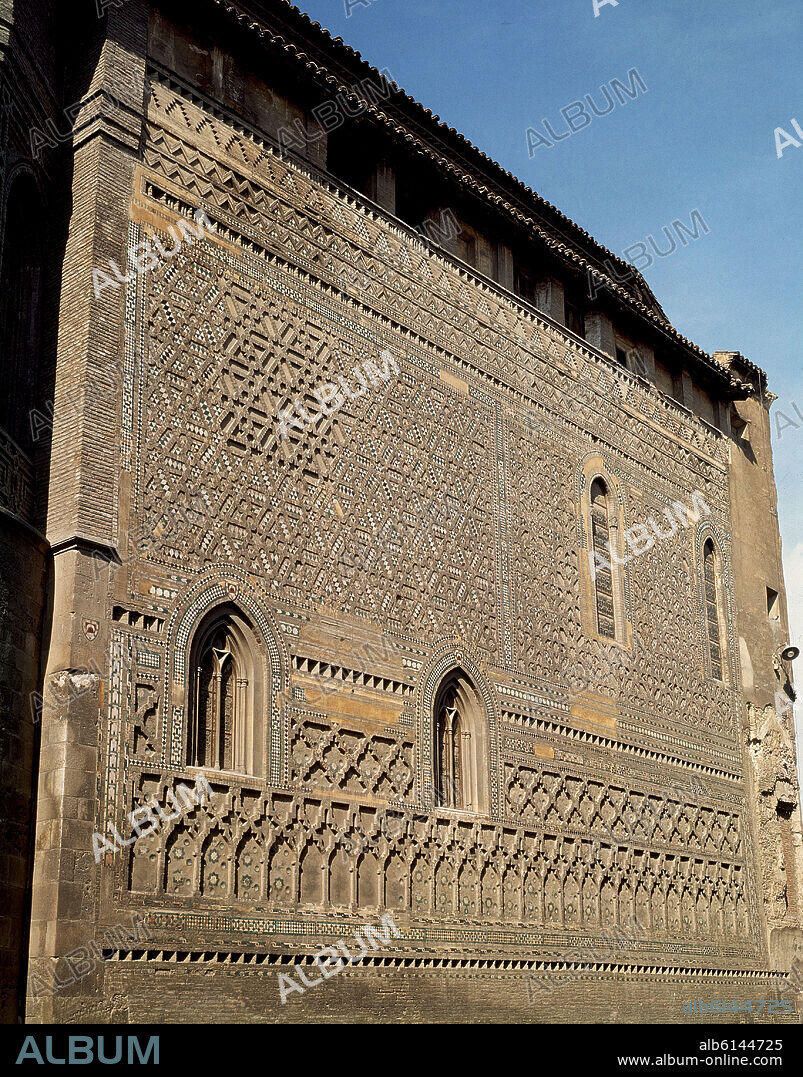MURO MUDEJAR DE LA PARROQUIETA DE LA SEO DE ZARAGOZA - SIGLO XIV (1374) ALARIFES ARAGONESES Y SEVILLANOS COMO GARCIA SANCHEZ Y LOP.