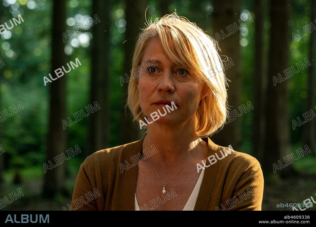 TRINE DYRHOLM in QUEEN OF HEARTS, 2019 (DRONNINGEN), directed by MAY EL-TOUKHY. Copyright Nordisk Film / Det Danske Filminstitut / Radio (DR) / SVT.