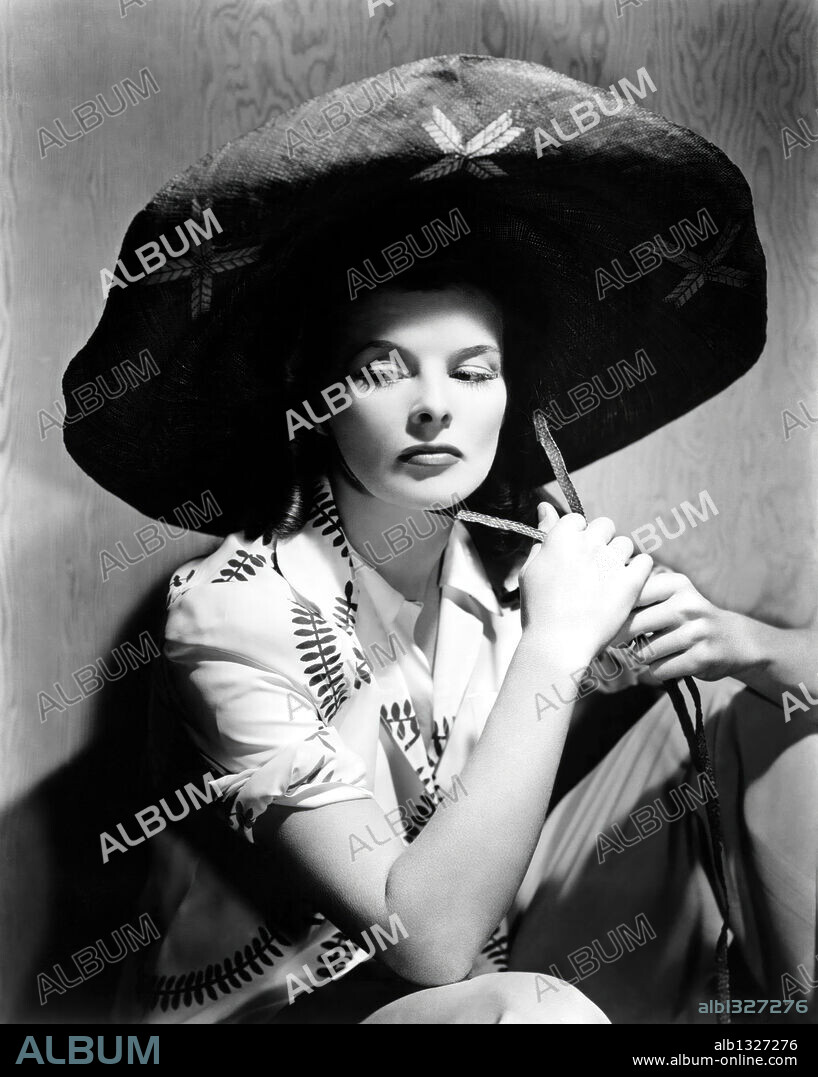 KATHARINE HEPBURN en LA GRAN AVENTURA DE SILVIA, 1935 (SYLVIA SCARLETT), dirigida por GEORGE CUKOR. Copyright RKO.