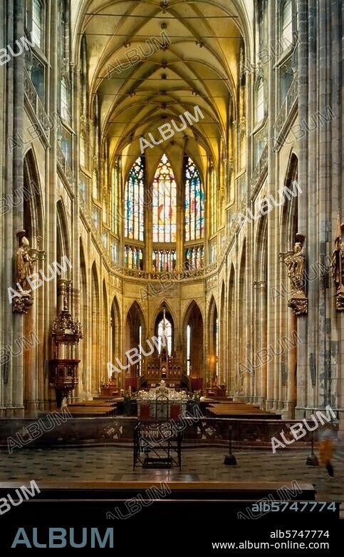 Prag - Praha (Tschechien), Veitsdom. (1344 begonnen; von P.Parler 1356-85 weitergeführt; das Langhaus 1929 vollendet). Innenansicht: Chor. Foto, 1998.