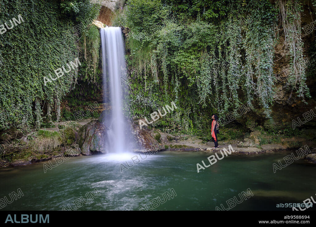 Molinar river, Tobera waterfall, town of the Burgos municipality of Frías, Autonomous Community of Castilla y León, Spain.