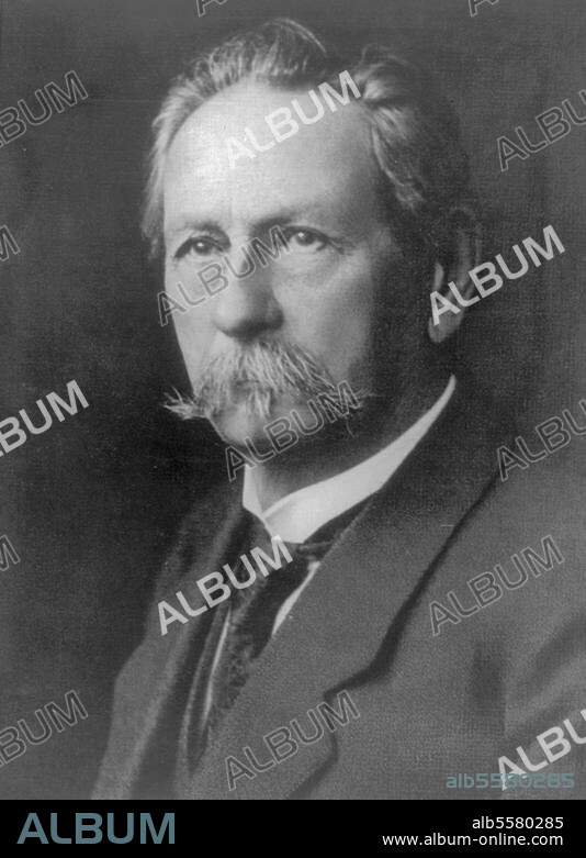 Benz, Karl Engineer (with Gottlieb Daimler inventor of the automobile). Karlsruhe 26/11/1844 - Ladenburg 4/4/. 1929. Portrait picture, c. 1905.