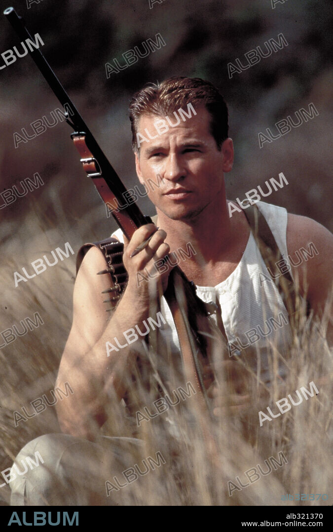 VAL KILMER in THE GHOST AND THE DARKNESS, 1996, directed by STEPHEN HOPKINS. Copyright CONNOR, FRANK.