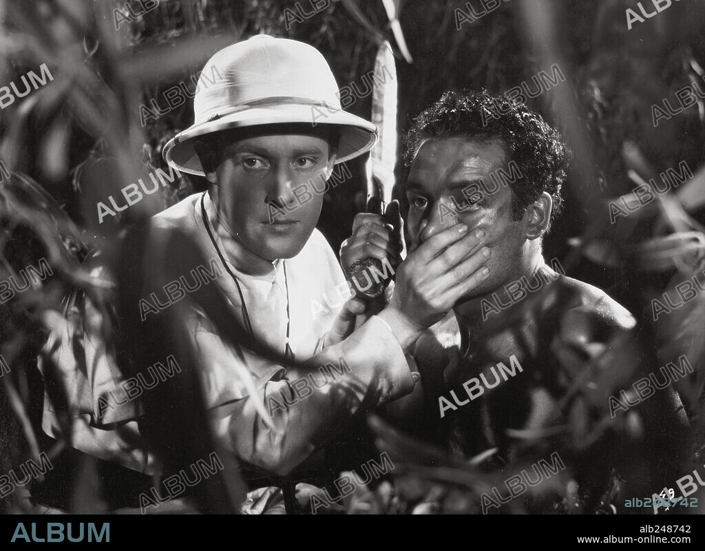 JORGE MISTRAL and JULIO PEÑA in MISION BLANCA, 1946, directed by JUAN DE ORDUÑA. Copyright COLONIAL AJE.