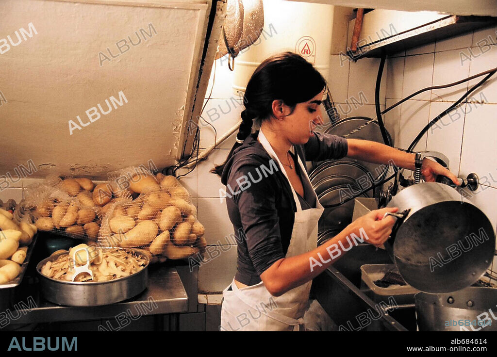DANA IVGY in OR-MY TREASURE, 2004 (MON TRESOR), directed by KEREN YEDAYA. Copyright BIZIBI/TRANSFAX FILM PRODUCTIONS/CANAL+.