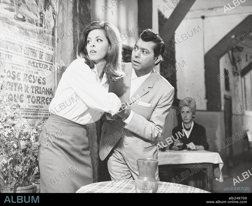 Mª LUISA SAN JOSE and RAFAEL FARINA in EL MILAGRO DEL CANTE, 1967, directed by JOSE MARIA ZABALZA.