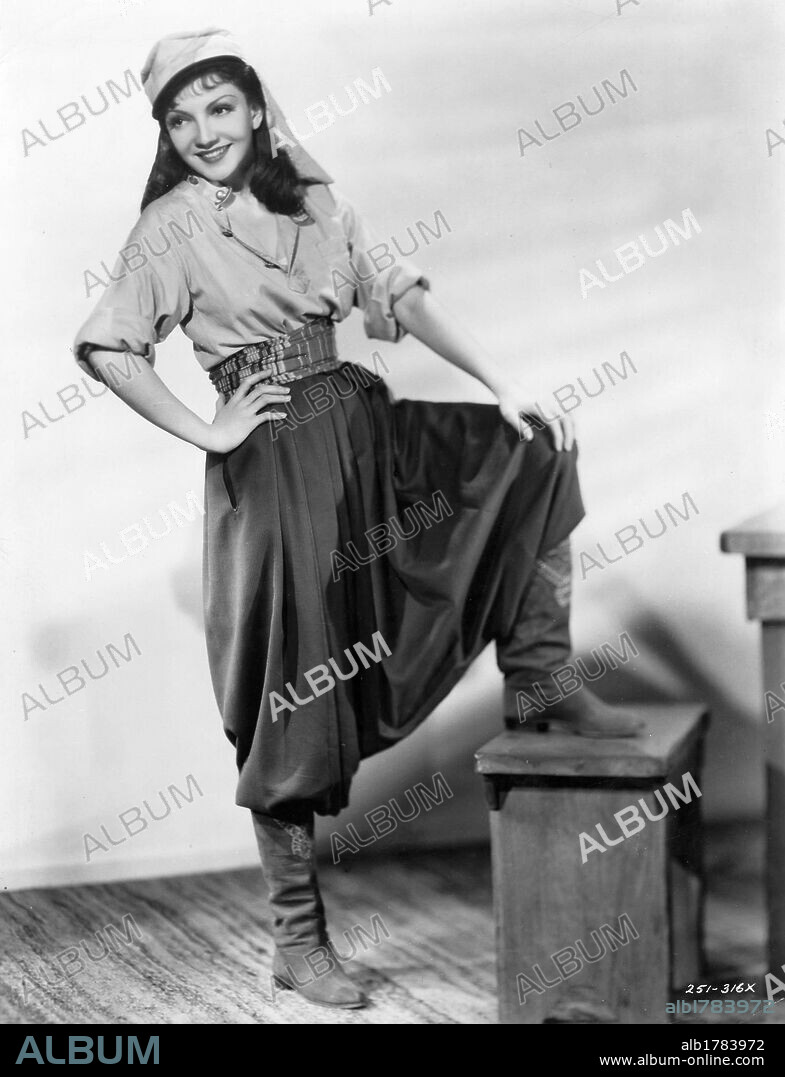 CLAUDETTE COLBERT en BAJO DOS BANDERAS, 1936 (UNDER TWO FLAGS [1936]), dirigida por FRANK LLOYD. Copyright 20TH CENTURY FOX.