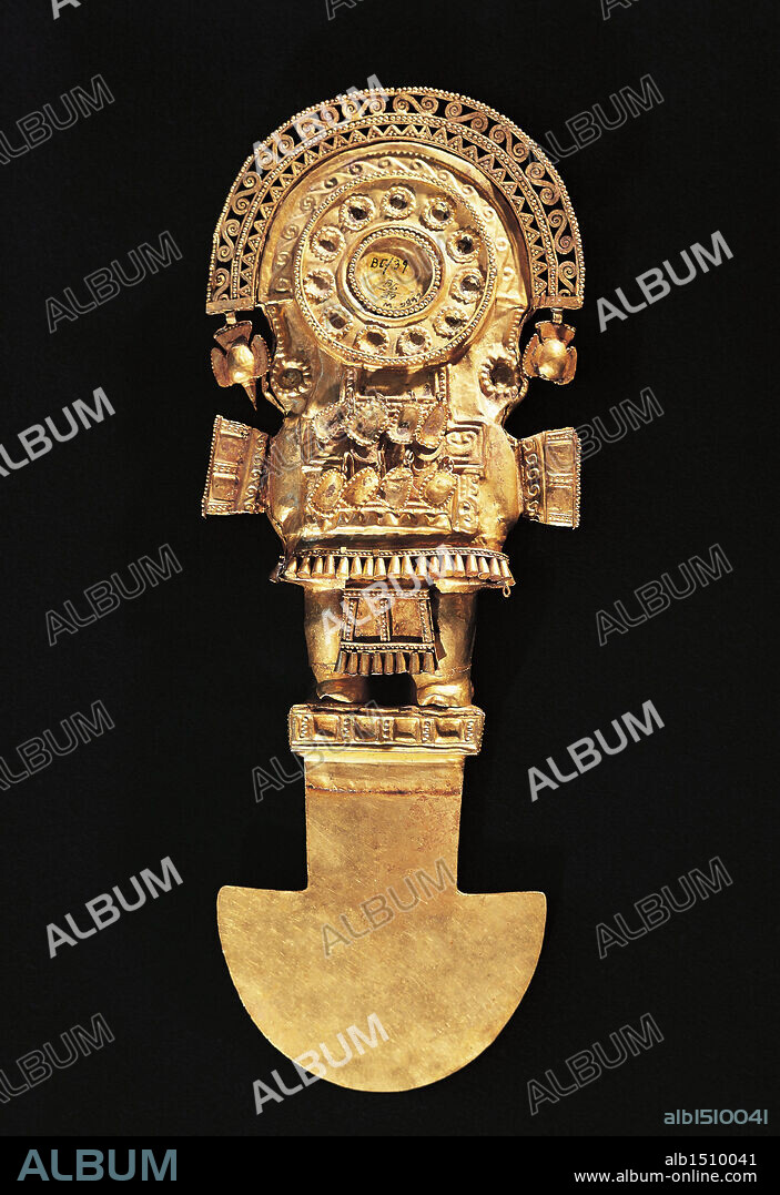 Pre-Inca civilization, Peru, 11th-16th century. Chimu culture. Embossed gold ceremonial knife. From Lambayeque treasure.