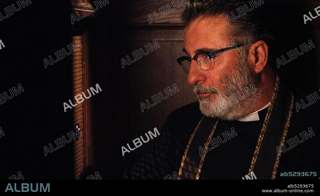ANDY GARCIA en PALABRAS EN LAS PAREDES DEL BAÑO, 2020 (WORDS ON BATHROOM WALLS), dirigida por THOR FREUDENTHAL. Copyright LD ENTERTAINMENT.