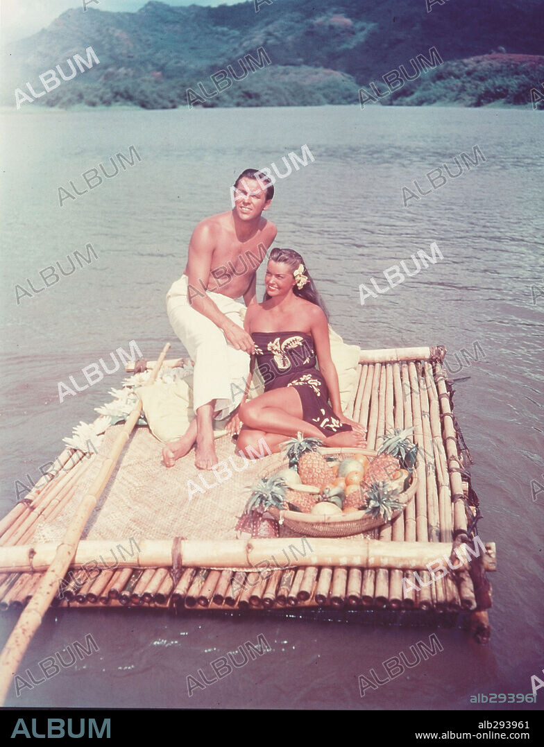 ESTHER WILLIAMS and HOWARD KEEL in PAGAN LOVE SONG, 1950, directed by ROBERT ALTON. Copyright M.G.M.