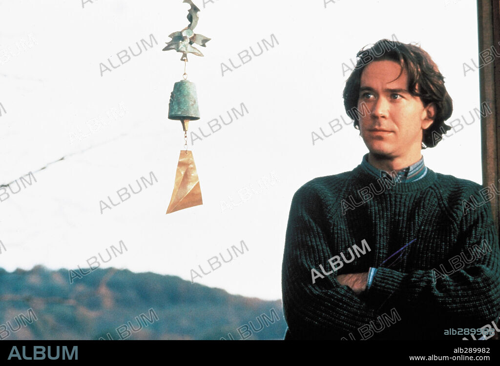 TIMOTHY HUTTON en LA MITAD OSCURA, 1993 (THE DARK HALF), dirigida por GEORGE A. ROMERO. Copyright ORION PICTURES.