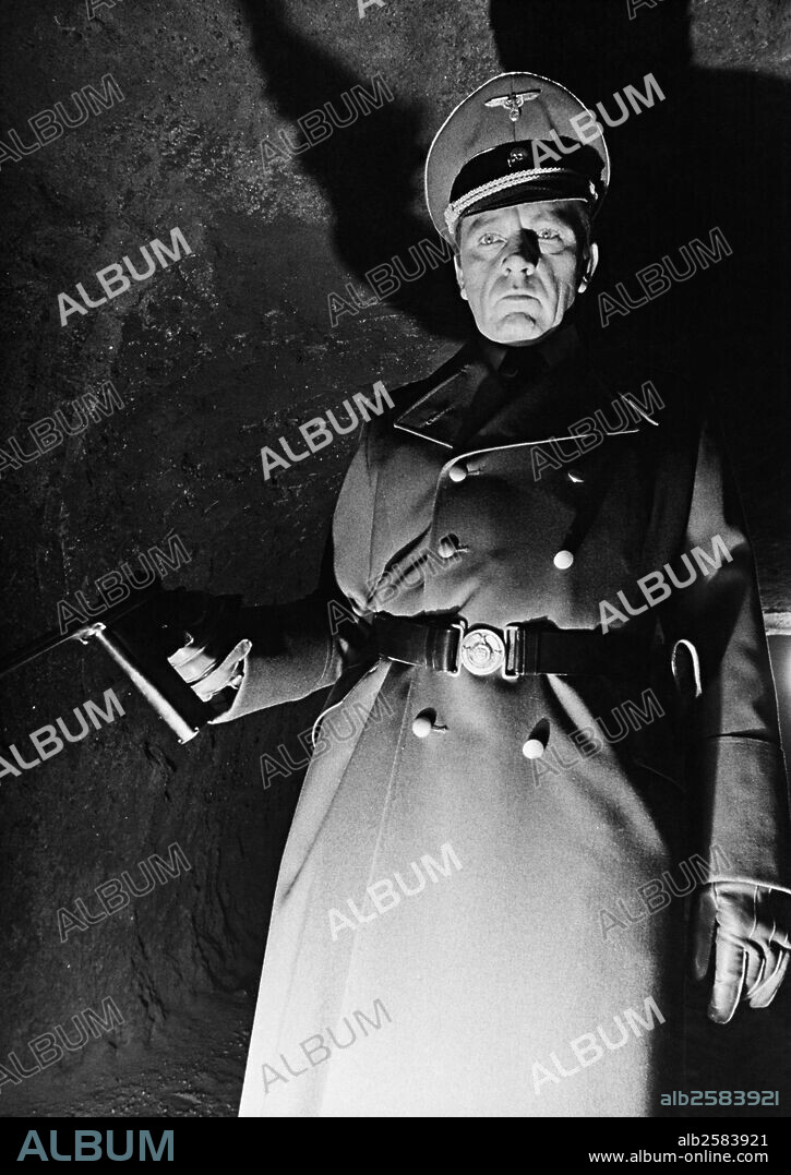 RICHARD BURTON in MASSACRE IN ROME, 1973 (RAPPRESAGLIA), directed by GEORGE P. COSMATOS. Copyright SURF FILM.