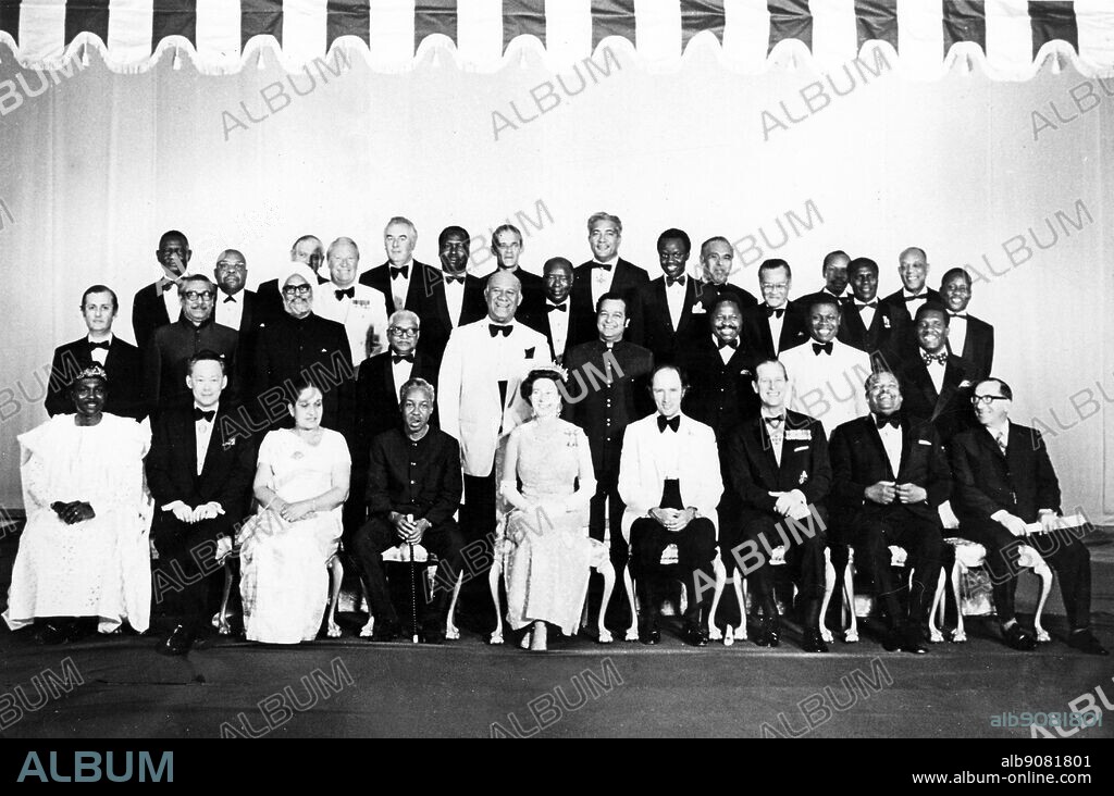 1973/Ottawa, Canada: Leaders of the delegation with Her Majesty, Queen Elizabeth of Great Britian and N.Ireland: FRONT ROW l-r: Gen. Y. Gowon; Lee Kuan Yew; Mrs. Sirimavo Bandaranaike; Julius Nyerere; The Queen; Pierre Trudeau; Duke of Edinburgh; Errol Barrow; Dom Mintoff; 2ND ROW l-r: John Christophides; Mujibur Rahman; Swaran Singh; Edward Heath; Sir Ramgoolam; Fiame Mata'afa; Prince Dlamini; S. Ramphal; Mainza Chona;Brig. N.Y. Ashley-Lassen; Lyden Pindling; 3RD ROW l-r: Dr Saika Stevens; Chief Leabua Jonathan; Norman Kirk; Gough Whitlam; Daniel Arap Moi; Michael Manley; Ratu Sir Kamisese Mara; Paul Etiang; Prince Tu'iplehake; Khir Joahri; Sir Seretse Khama; Andrew Camara; Francis Prevatt; J.B. Msonthi.