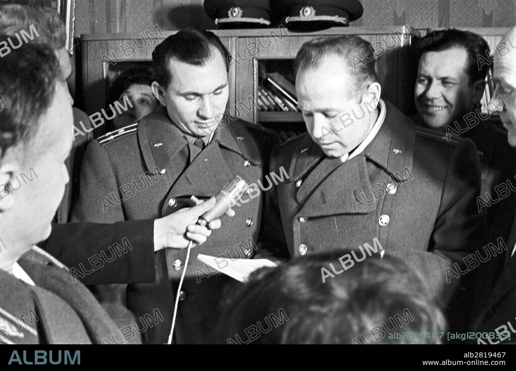The USSR pilot-cosmonauts Pavel Belyayev and Alexey Leonov.
