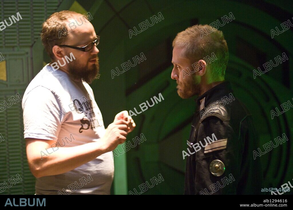BEN FOSTER and CHRISTIAN ALVART in PANDORUM, 2009, directed by CHRISTIAN ALVART. Copyright CONSTANTIN FILM / MAIDMENT, JAY.