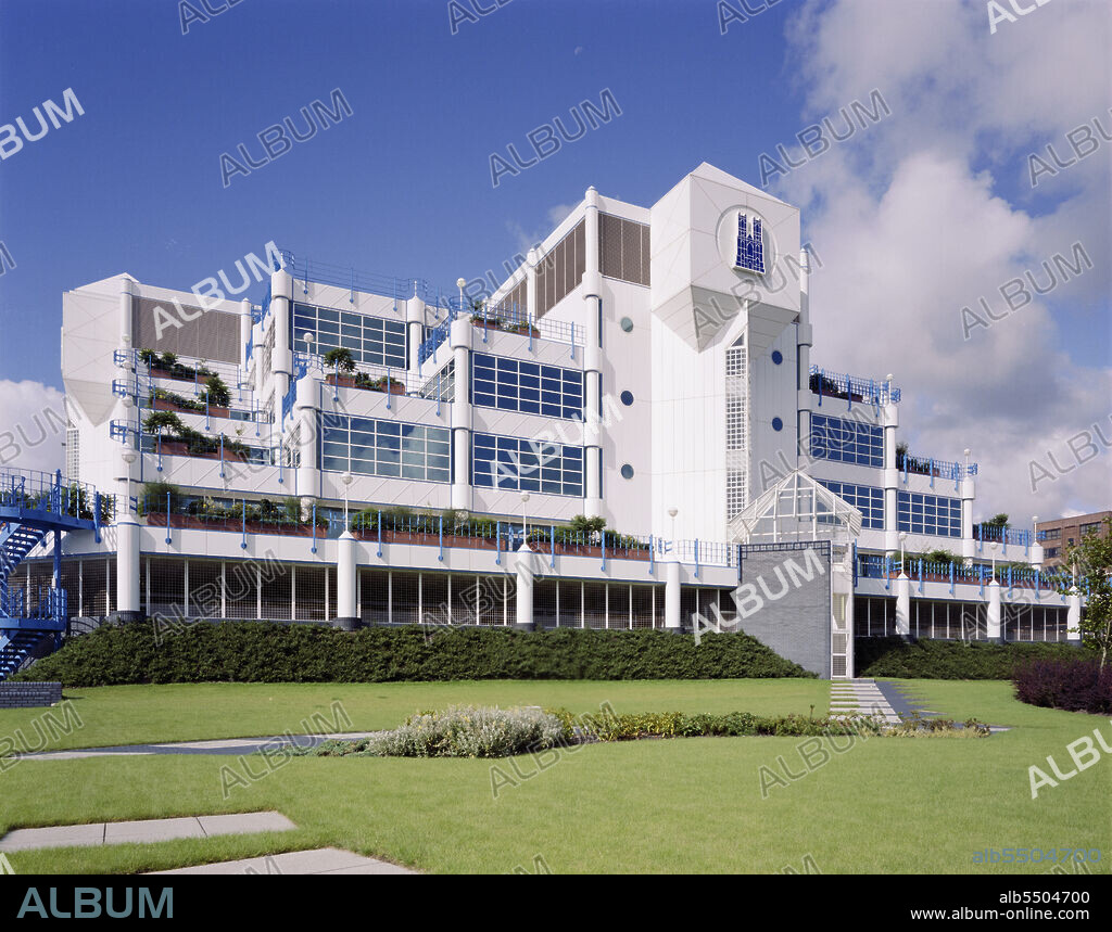 JOHN LAING PLC. Abbey Life Building, Holdenhurst Road, Bournemouth, 22/07/1992. A view of the Abbey Life building from the east. The headquarters of Abbey Life were constructed of reinforced concrete and the design resembled a seaside pavilion, with blue-green reflective glass, balconies and railings. The topping out ceremony was held on 22nd June 1990 and the building was officially opened a year later on 7th June 1991.