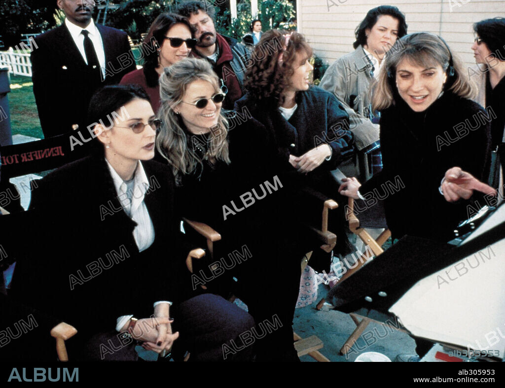 DEMI MOORE, RITA WILSON and ROSIE O'DONNELL in NOW AND THEN, 1995, directed by LESLIE LINKA GLATTER. Copyright NEW LINE CINEMA.