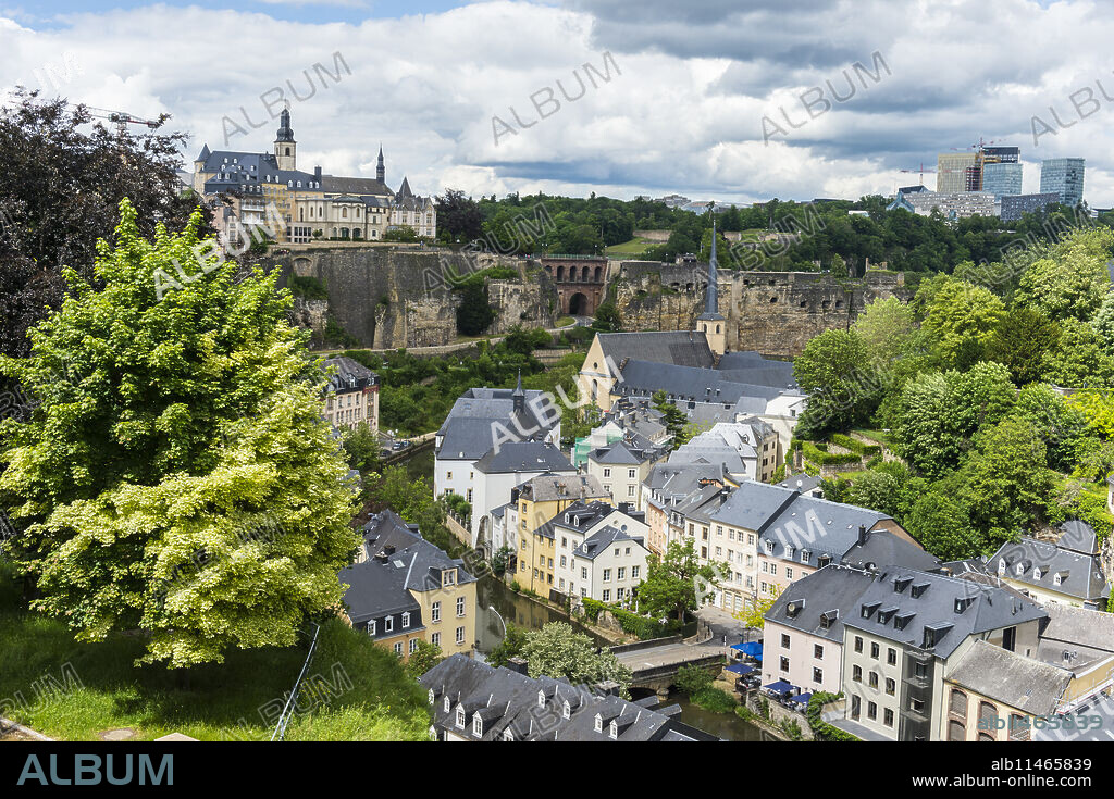 View over the old quarter of Luxembourg, UNESCO World Heritage Site, Luxembourg, Europe.