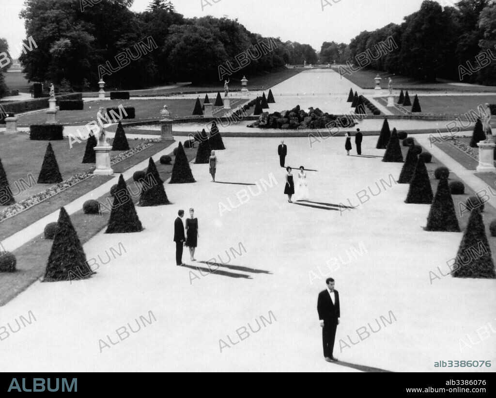 LAST YEAR AT MARIENBAD, 1961 (L' ANNEE DERNIERE A MARIENBAD), directed by ALAIN RESNAIS. Copyright TERRA.