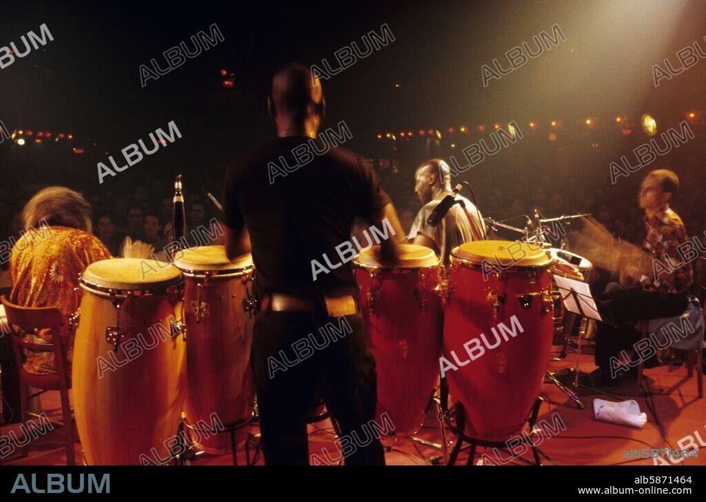 sala de baile La Paloma: concierto de música africana.