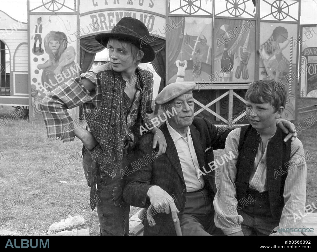 Fritiof Nilsson Piraten vid inspelningen av Bombi Bitt och jag för TV med Stellan Skarsgård och Reinar Albrecht, 1967.. Foto: Sydsvenskan / IBL Bildbyrå.