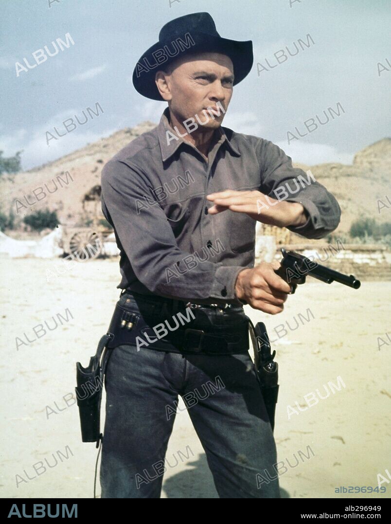 YUL BRYNNER in RETURN OF THE SEVEN, 1966, unter der Regie von BURT KENNEDY. Copyright CB FILMS.