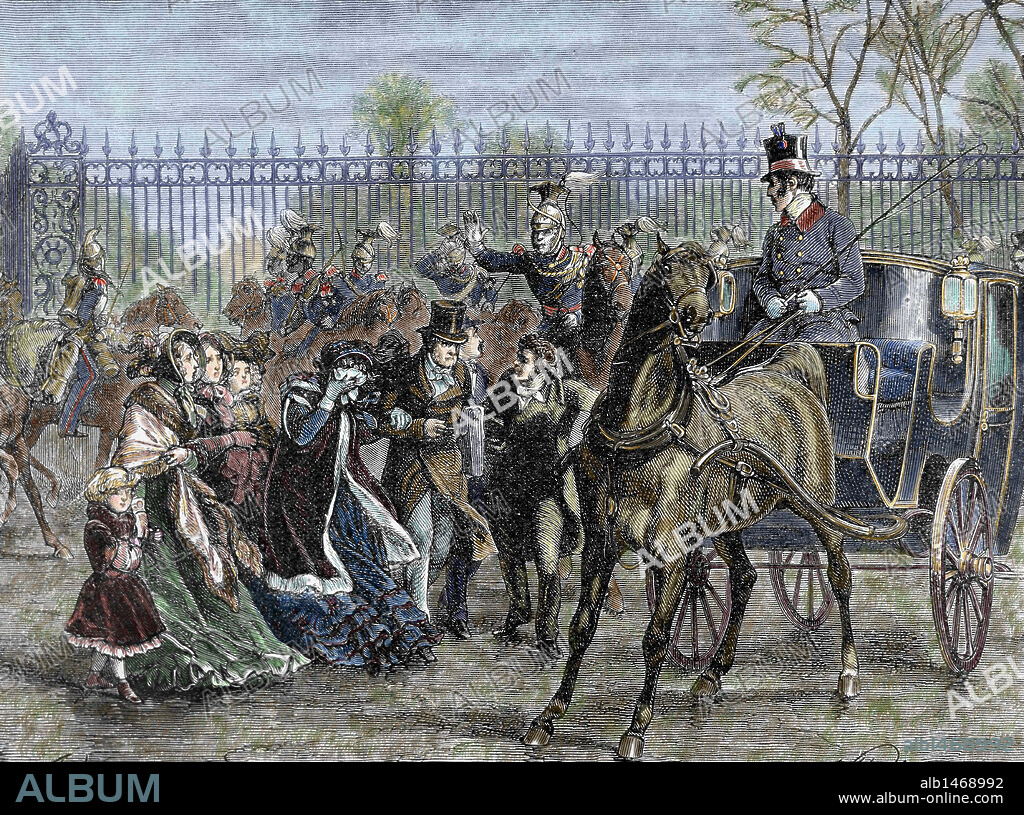 REVOLUCION LIBERAL FRANCESA (Febrero de 1848). ASALTO A LAS TULLERIAS por la muchedumbre el día 24 de febrero de 1848, a causa de la negativa del monarca a ampliar el derecho electoral. Por esta razón tuvo que abdicar y se instauró la República. "LUIS FELIPE Y SU FAMILIA SALIENDO DE LAS TULLERIAS". Grabado por J. Ladmiral, año 1881. Coloreado.