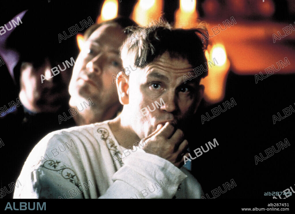 JOHN MALKOVICH in MESSENGER: THE STORY OF JOAN OF ARC, 1999 (JEANNE D'ARC), directed by LUC BESSON. Copyright GAUMONT.