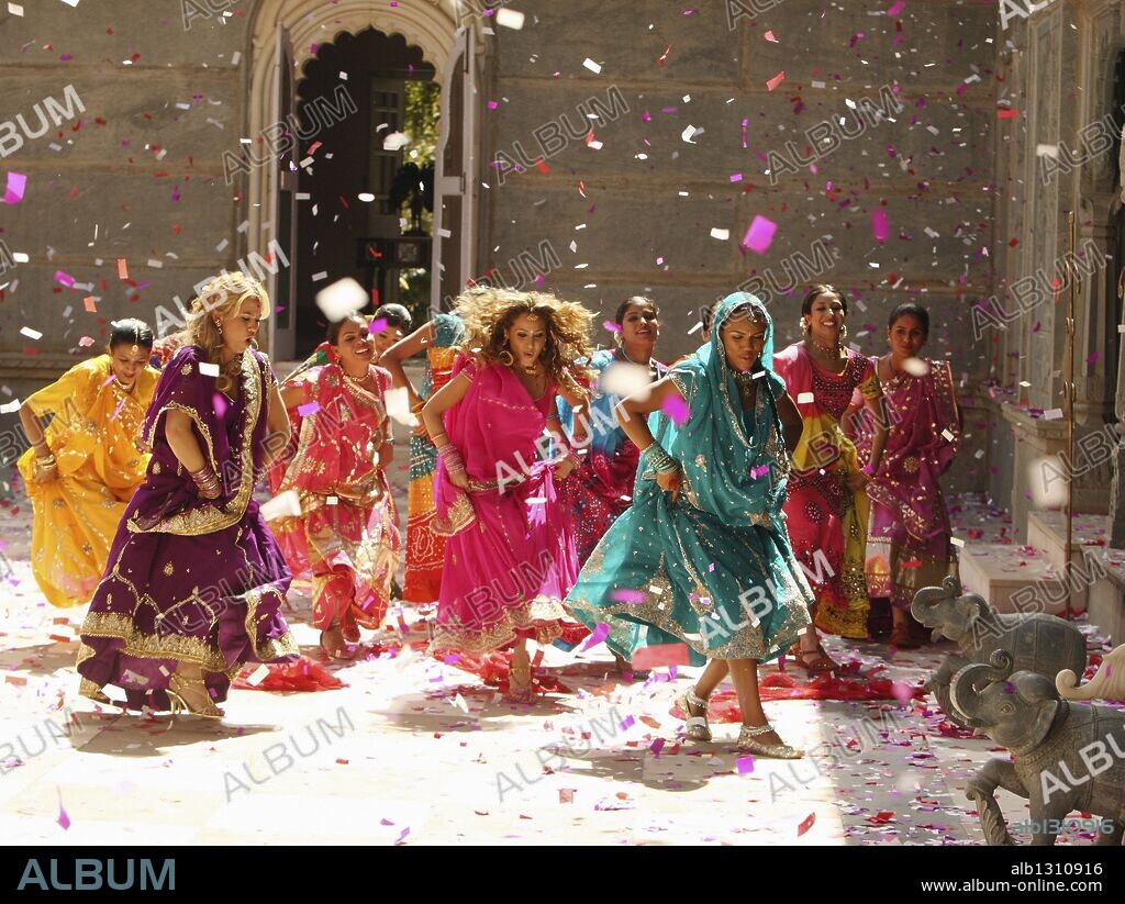 ADRIENNE BAILON, KIELY WILLIAMS y SABRINA BRYAN en CHEETAH GIRLS, THE: ONE WORLD-TV, 2008, dirigida por PAUL HOEN. Copyright KHUSSRO FILMS/MARTIN CHASE PRODUCTIONS/DISNEY CHANNEL.