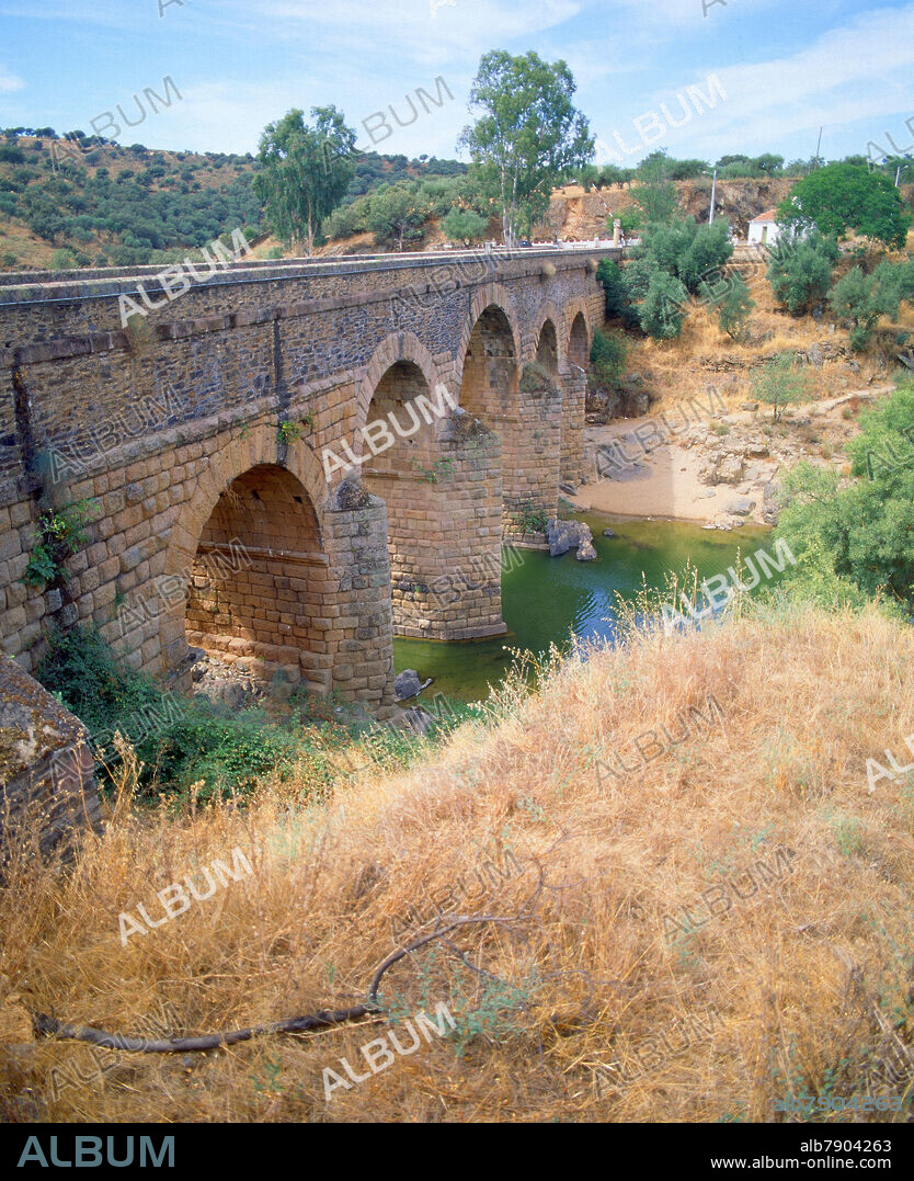 PUENTE DE SEGURA-ROMANO-SOBRE EL RIO ERJAS O ELJAS(MUN SEGURA).