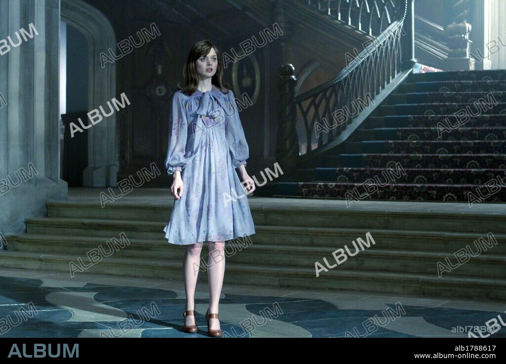 BELLA HEATHCOTE in DARK SHADOWS, 2012, directed by TIM BURTON. Copyright WARNER BROS. PICTURES.