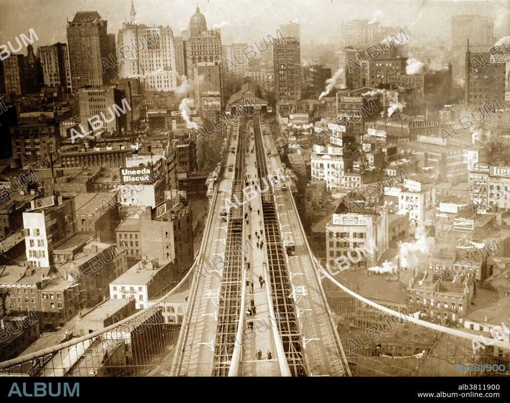 Crossing Brooklyn Bridge to Manhattan, 1910s