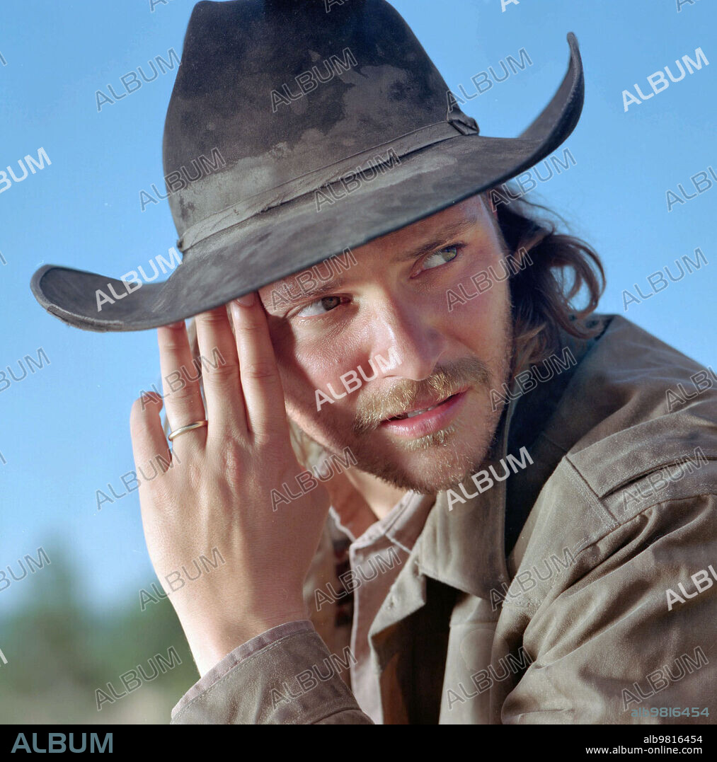 LUKE GRIMES in YELLOWSTONE, 2018, directed by GUY FERLAND, JOHN DAHL, STEPHEN T. KAY and TAYLOR SHERIDAN. Copyright LINSON ENTERTAINMENT.
