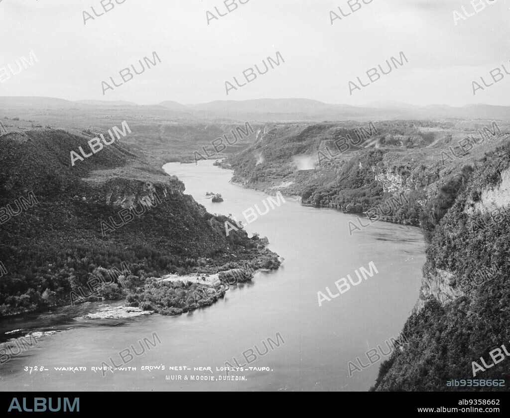 Waikato River with Crow's Nest, near Lofley's, Taupo, Burton Brothers studio, photography studio, New Zealand, gelatin dry plate process.