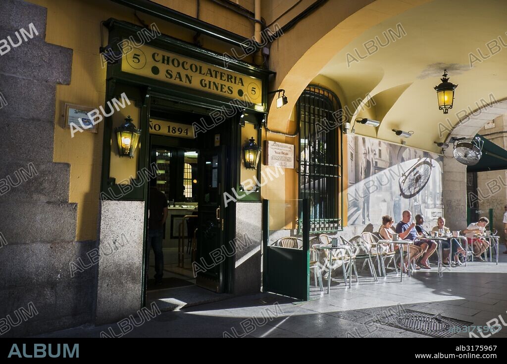 La famosa chocolatería San Ginés (1894), Madrid.