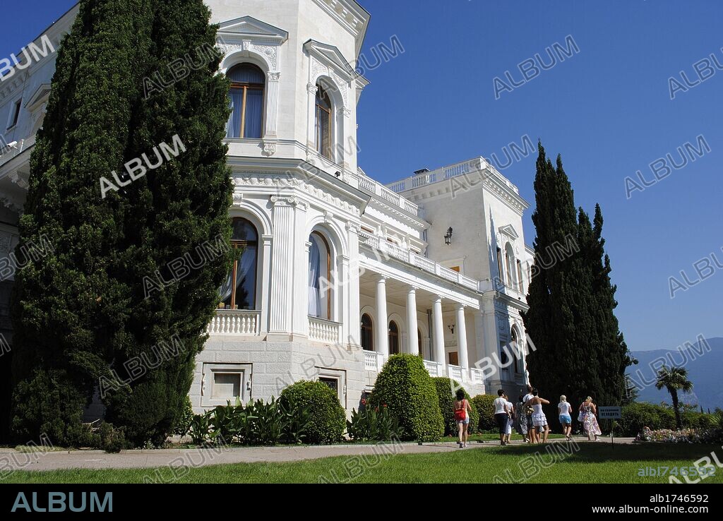 Ukraine. Autonomous Republic of Crimea. Livadia Palace. 20th century. Summer retreat of tsar Nicholas II built in Neo-Renaissance style by Nikolai Krasnov. Here was held the Yalta Conference at 1945. Tourists.