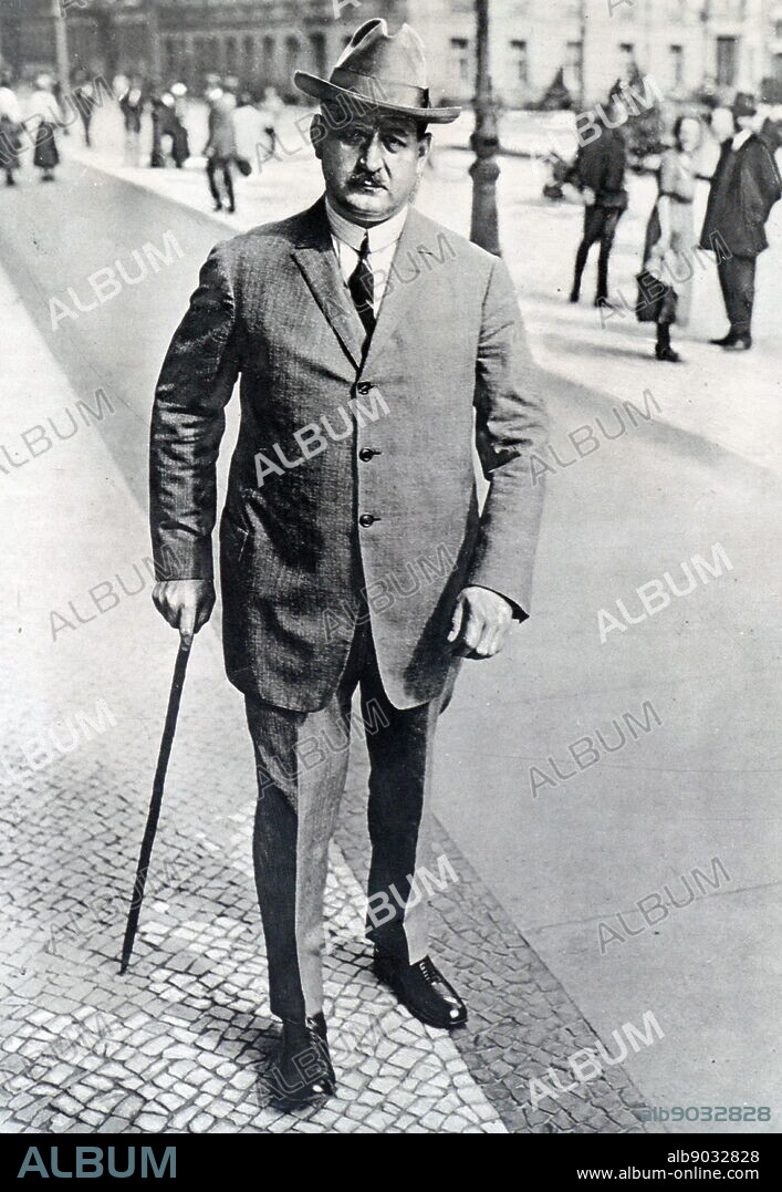 Photograph of Wilhelm Carl Josef Cuno (1876-1933) a German businessman, politician and former Chancellor of Germany. Dated 20th Century.