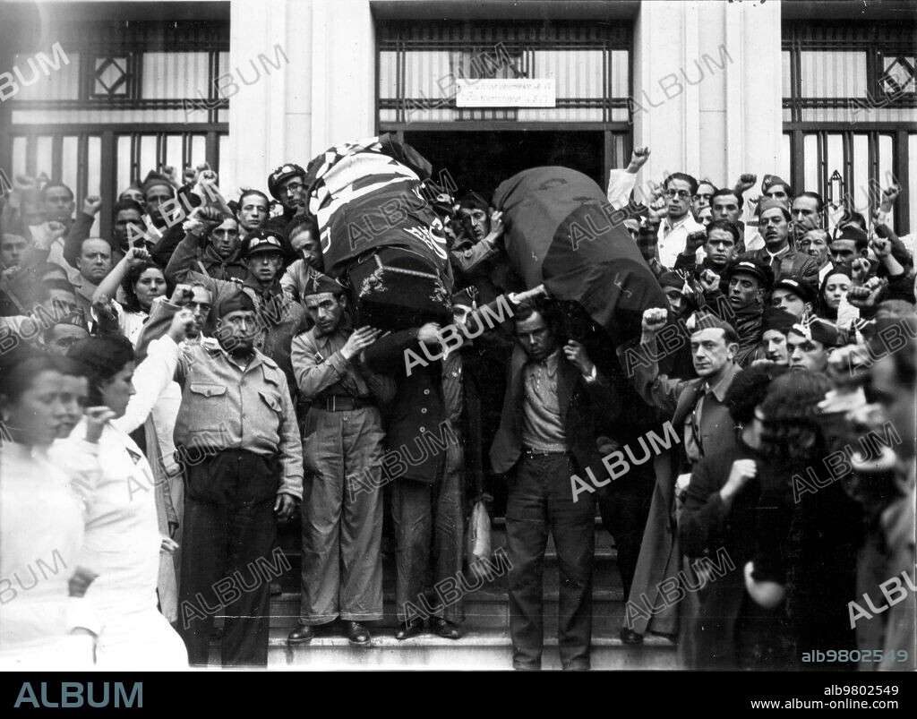 9 octubre 1936. Entierro de Manuel Lloréns cortés y José Alonso Manterola, Militantes del socorro rojo Internacional, Muertos en la Lucha.