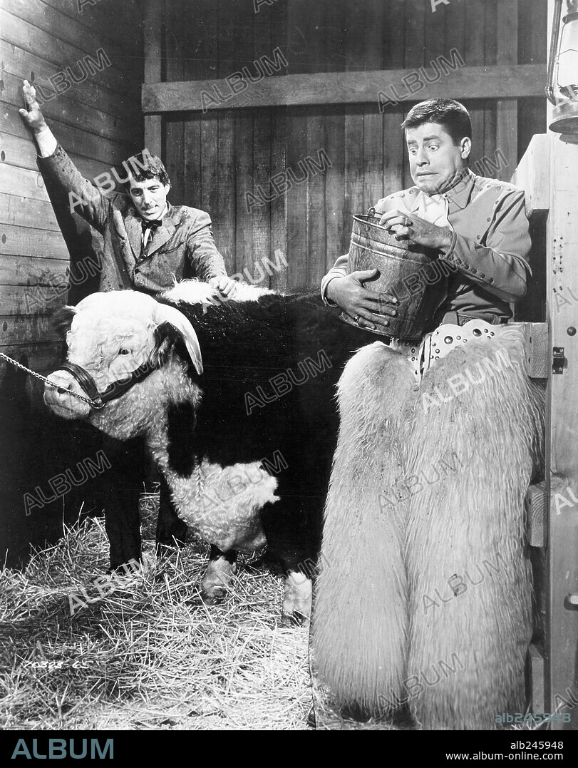 DEAN MARTIN y JERRY LEWIS en JUNTOS ANTE EL PELIGRO, 1956 (PARDNERS), dirigida por NORMAN TAUROG. Copyright PARAMOUNT PICTURES.
