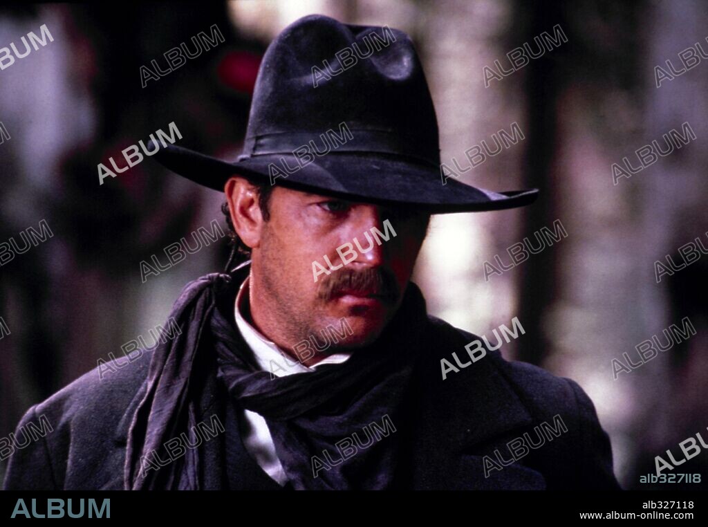 KEVIN COSTNER in WYATT EARP - DAS LEBEN EINER LEGENDE, 1994 (WYATT EARP), unter der Regie von LAWRENCE KASDAN. Copyright WARNER BROTHERS / GLASS, BEN.