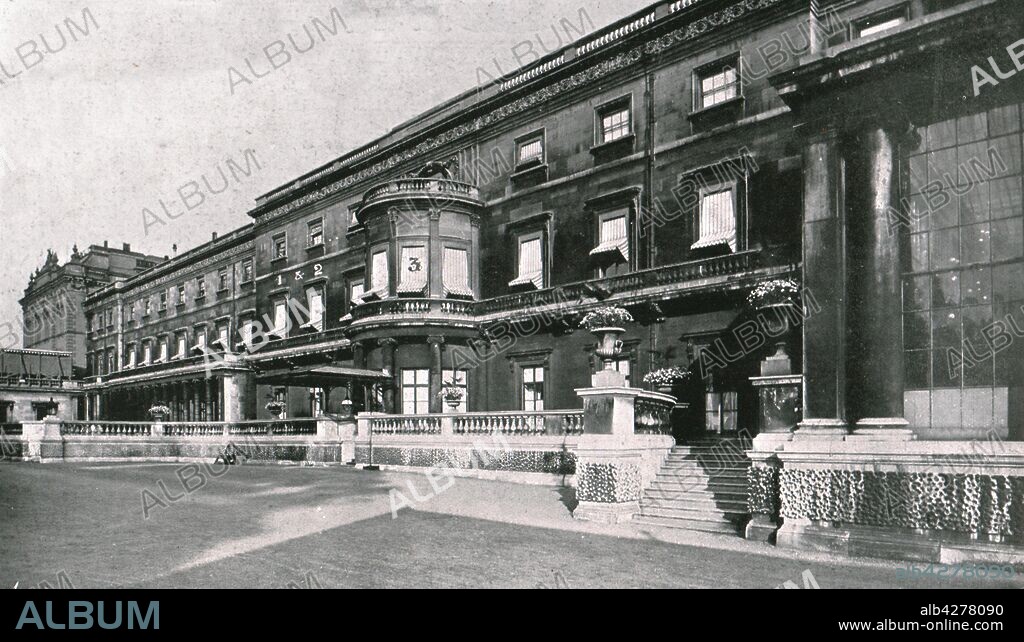 'Buckingham Palace; the west front showing the window of the room in which the King died', 1910. King Edward VII (1841-1910) died at Buckingham Palace in London on 8 May 1910. Nos 1 and 2 indicate the king's bedroom, and no 3 is Queen Alexandra's bedroom. From "The Illustrated London News", [14 May 1910].