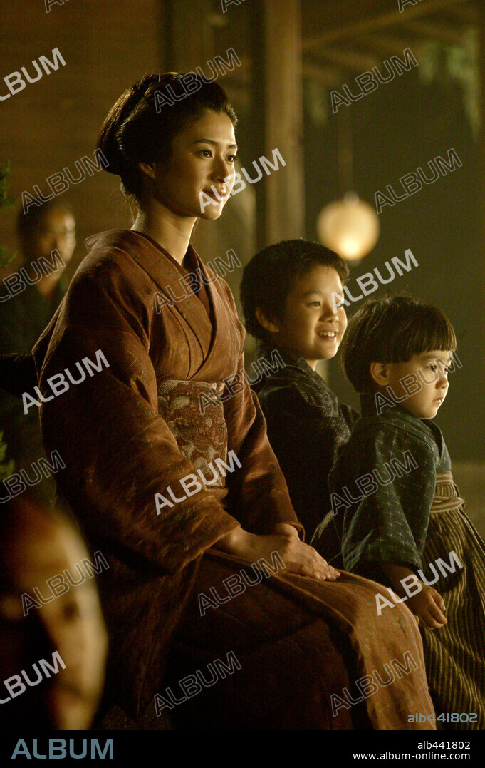 AOI MINATO, KOYUKI y SOSUKE IKEMATSU en EL ÚLTIMO SAMURAI, 2003 (THE LAST SAMURAI), dirigida por EDWARD ZWICK. Copyright WARNER BROS.
