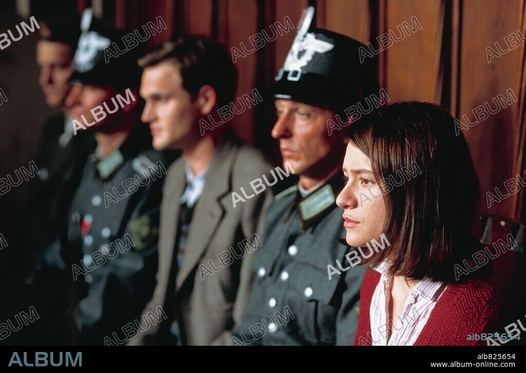 JULIA JENTSCH in SOPHIE SCHOLL. DIE LETZTEN TAGE, 2005, unter der Regie von MARC ROTHEMUND. Copyright BROTH FILM/GOLDKIND FILMPRODUKTION.