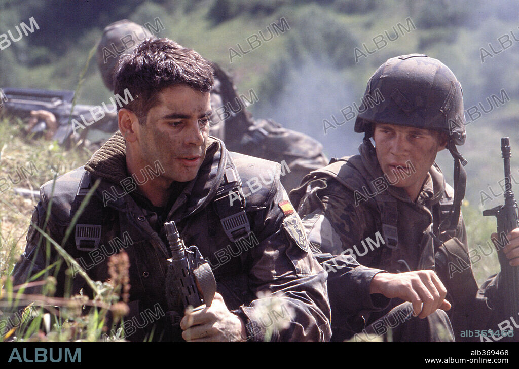 EDUARDO NORIEGA en GUERREROS, 2002, dirigida por DANIEL CALPARSORO. Copyright SOGECINE.