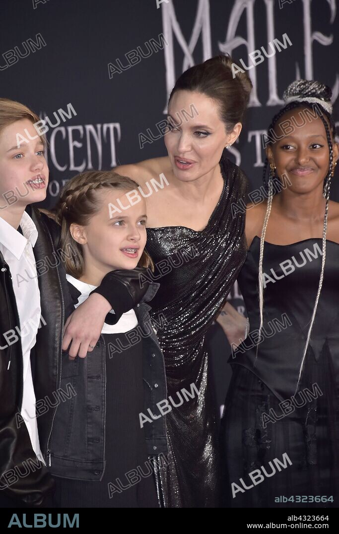 ANGELINA JOLIE, SHILOH NOUVEL JOLIE-PITT, VIVIENNE MARCHELINE JOLIE-PITT et ZAHARA JOLIE-PITT. September 30, 2019, Los Angeles, Kalifornien, USA: Knox Leon Jolie-Pitt, Vivienne Marcheline Jolie-Pitt, Angelina Jolie und Zahara Marley Jolie-Pitt bei der Weltpremiere des Kinofilms 'Maleficent: MÃ¤chte der Finsternis / Maleficent: Mistress of Evil' im El Capitan Theatre. Los Angeles, 30.09.2019. 30/09/2019