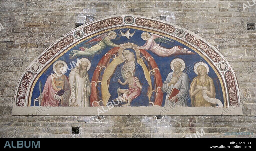 ARTE GOTICO. ITALIA. Pintura mural existente en el interior de la IGLESIA DE SAN MINIATO AL MONTE, con la representación de "LA CORONACION DE LA VIRGEN POR DOS ANGELES, RODEADA POR SANTOS". FLORENCIA. La Toscana.