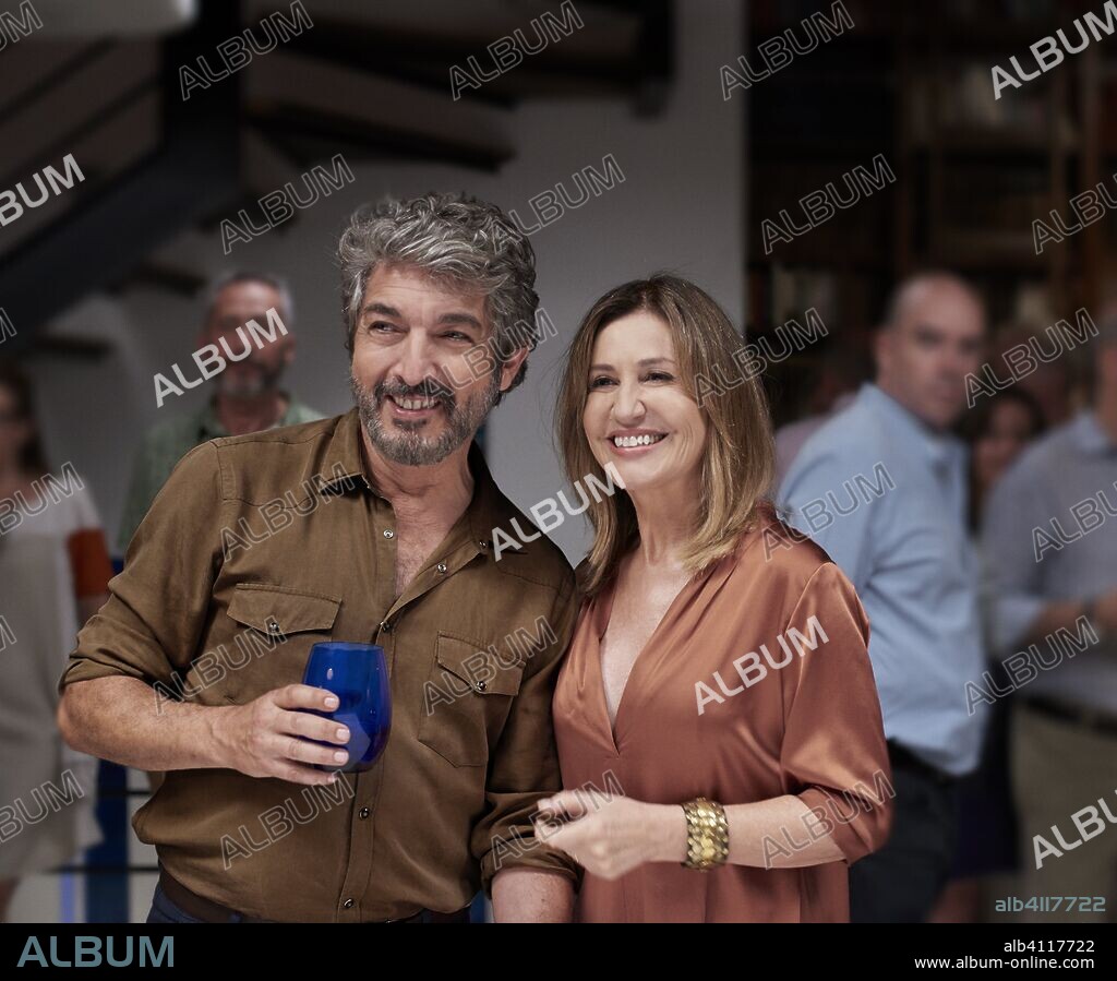 MERCEDES MORAN and RICARDO DARIN in EL AMOR MENOS PENSADO, 2018, directed by JUAN VERA. Copyright Patagonik / Kenya Films / INCAA.